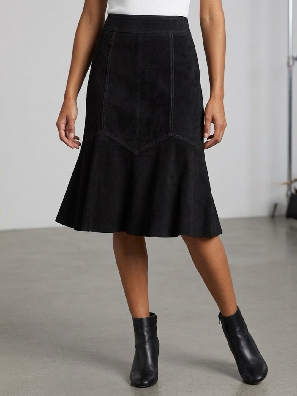 Women's Black A-Line Paneled Flared Skirt